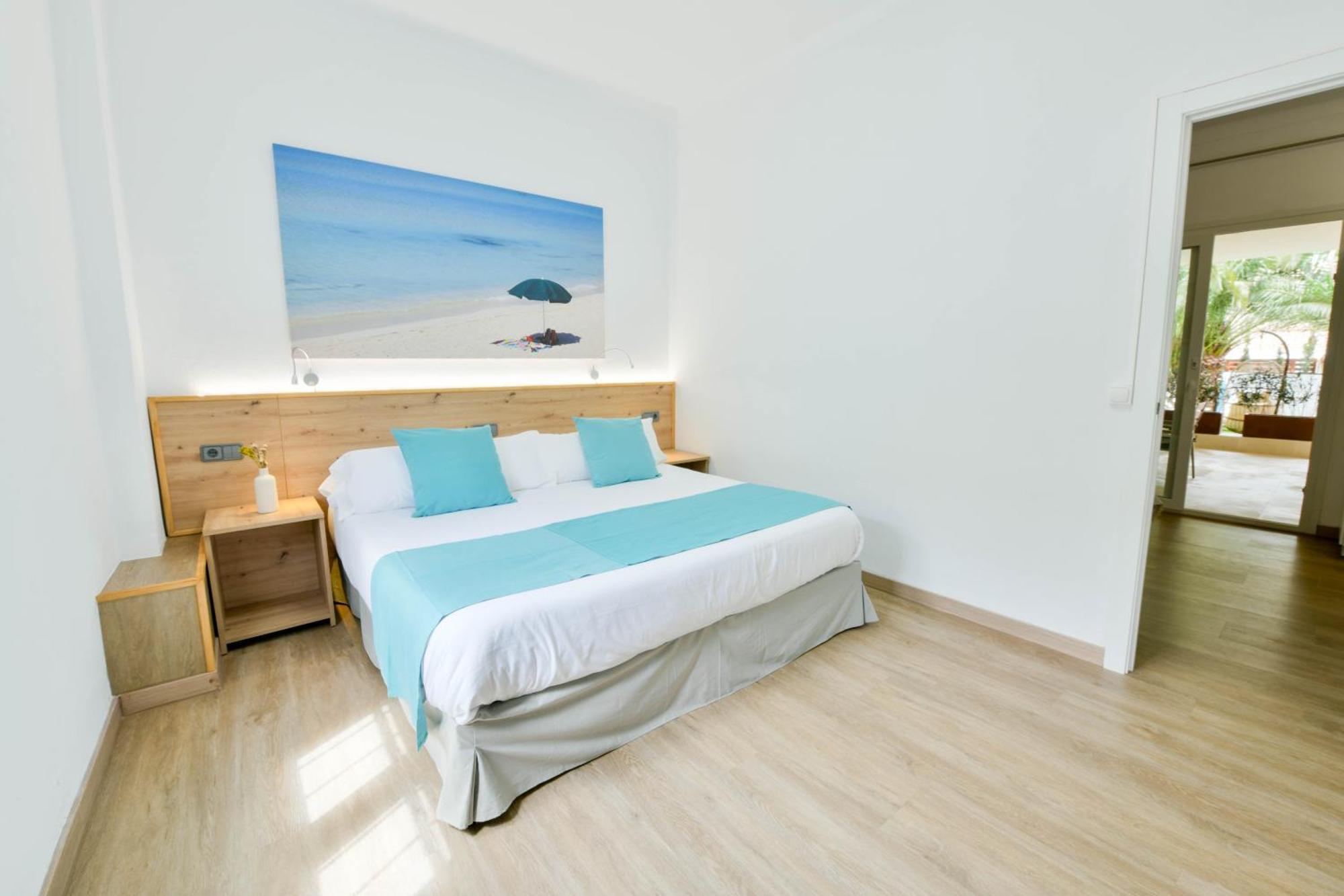 Apartamentos Estanques Colonia de Sant Jordi Bagian luar foto