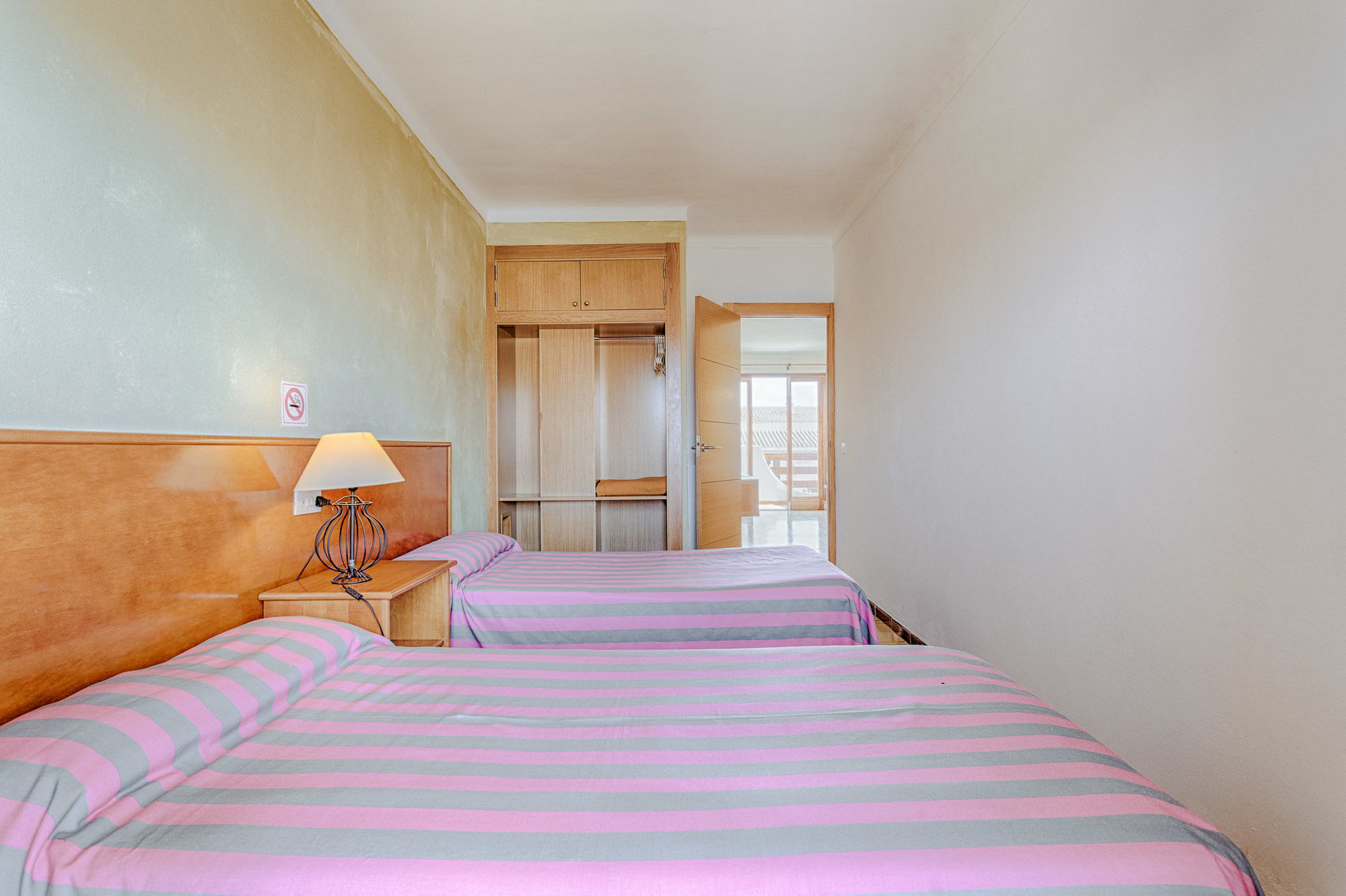 Apartamentos Estanques Colonia de Sant Jordi Bagian luar foto