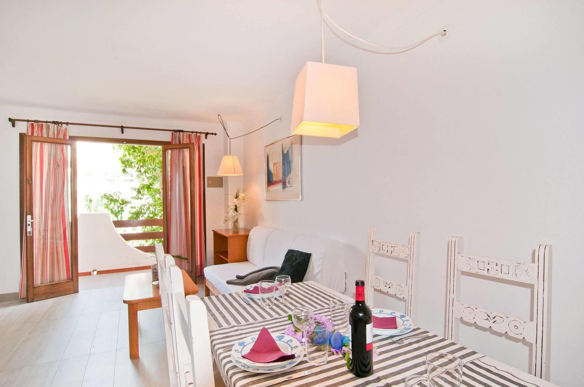 Apartamentos Estanques Colonia de Sant Jordi Bagian luar foto