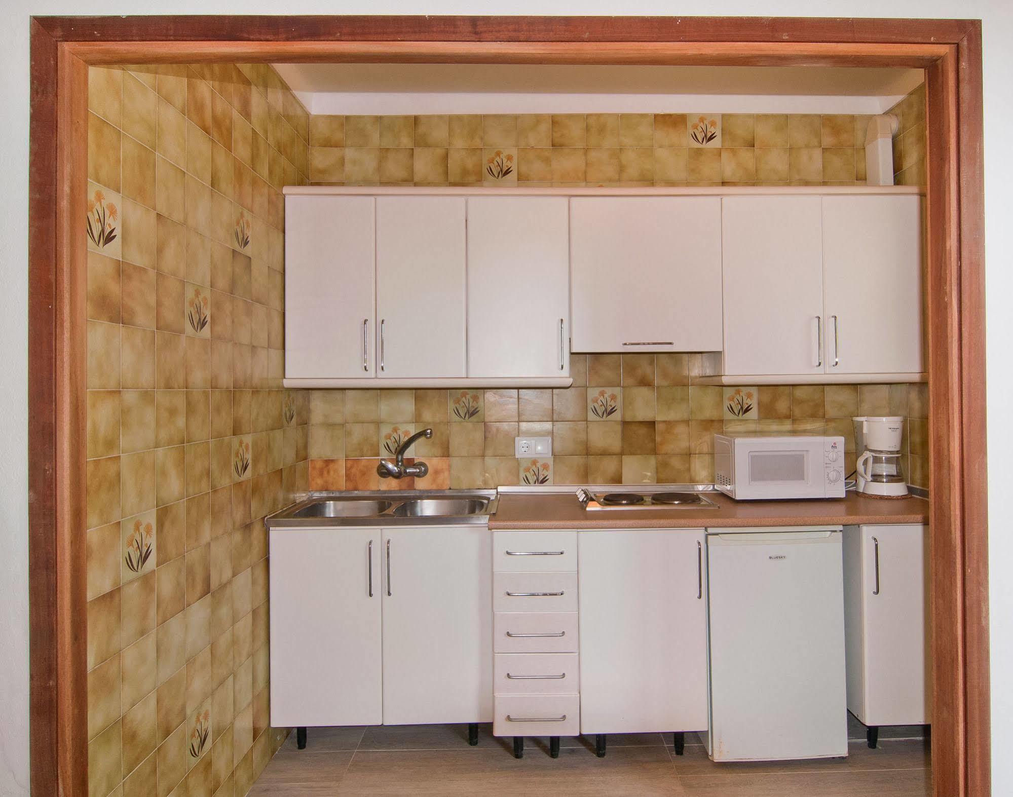 Apartamentos Estanques Colonia de Sant Jordi Bagian luar foto